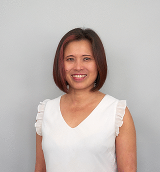 Anne gif Marketing consultant