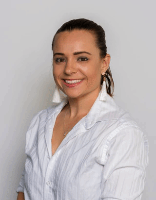 CLAIRE- Marketing Consultant 1